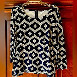 Crown & Ivy 3/4 length sleeves